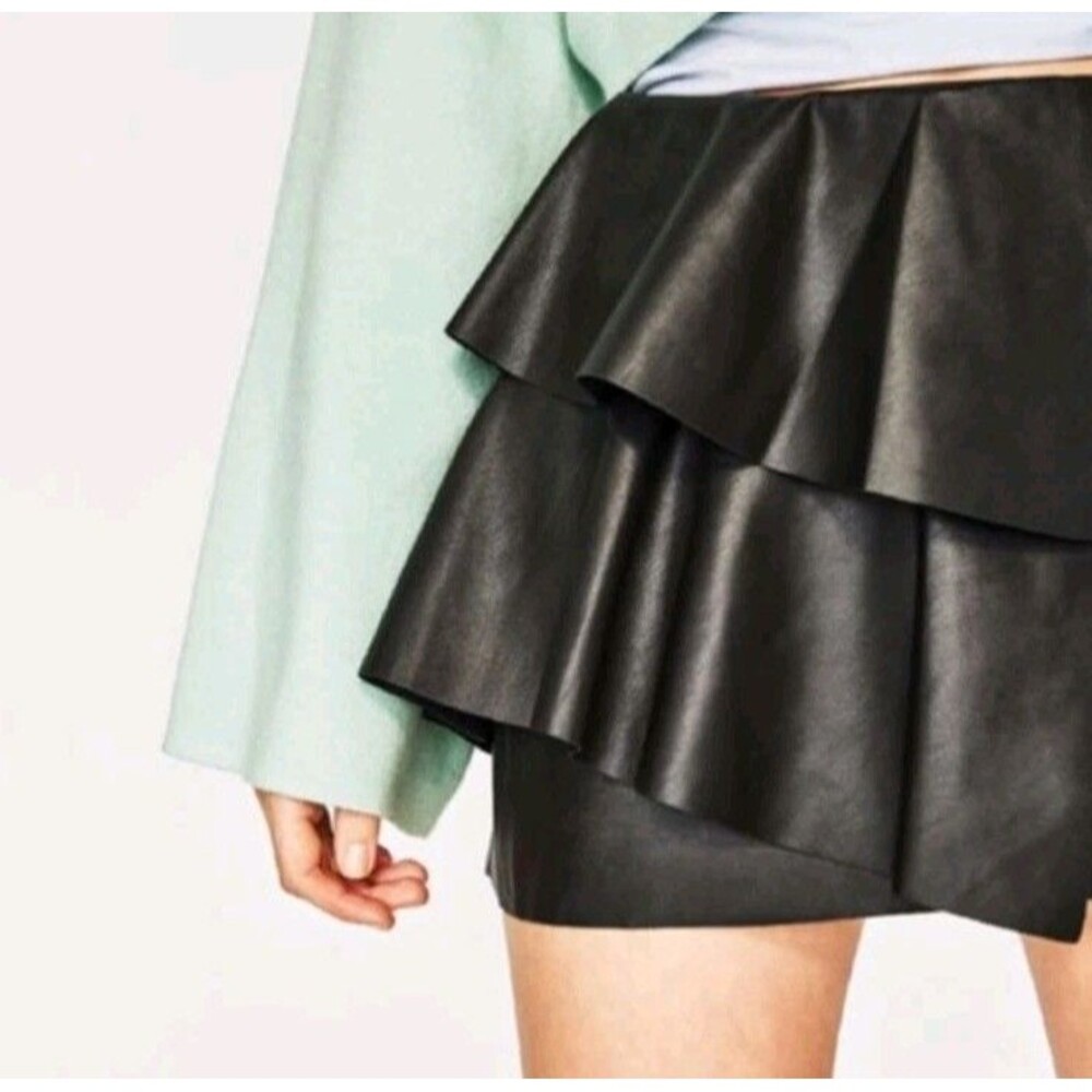 ZARA TRF Black Faux Leather Mini Skirt Asymmetrical Ruffle Sleek Edgy Women's S
